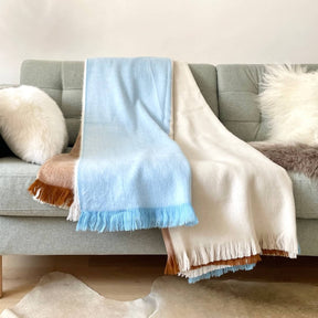 Patura in dungi din lana de alpaca, Bleu Maro, canapea intinsa