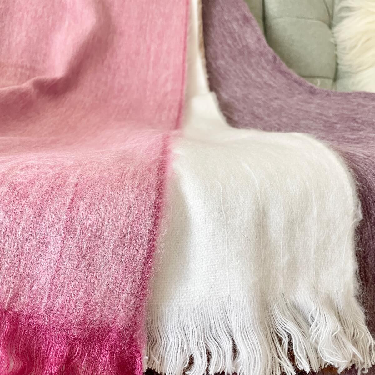 Patura in dungi din lana de alpaca, Pastel, zoom